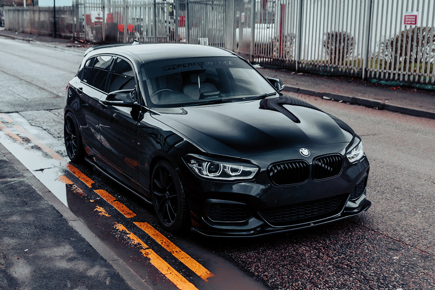 5 ESSENTIAL gloss black styling parts for the BMW 1 Series!
