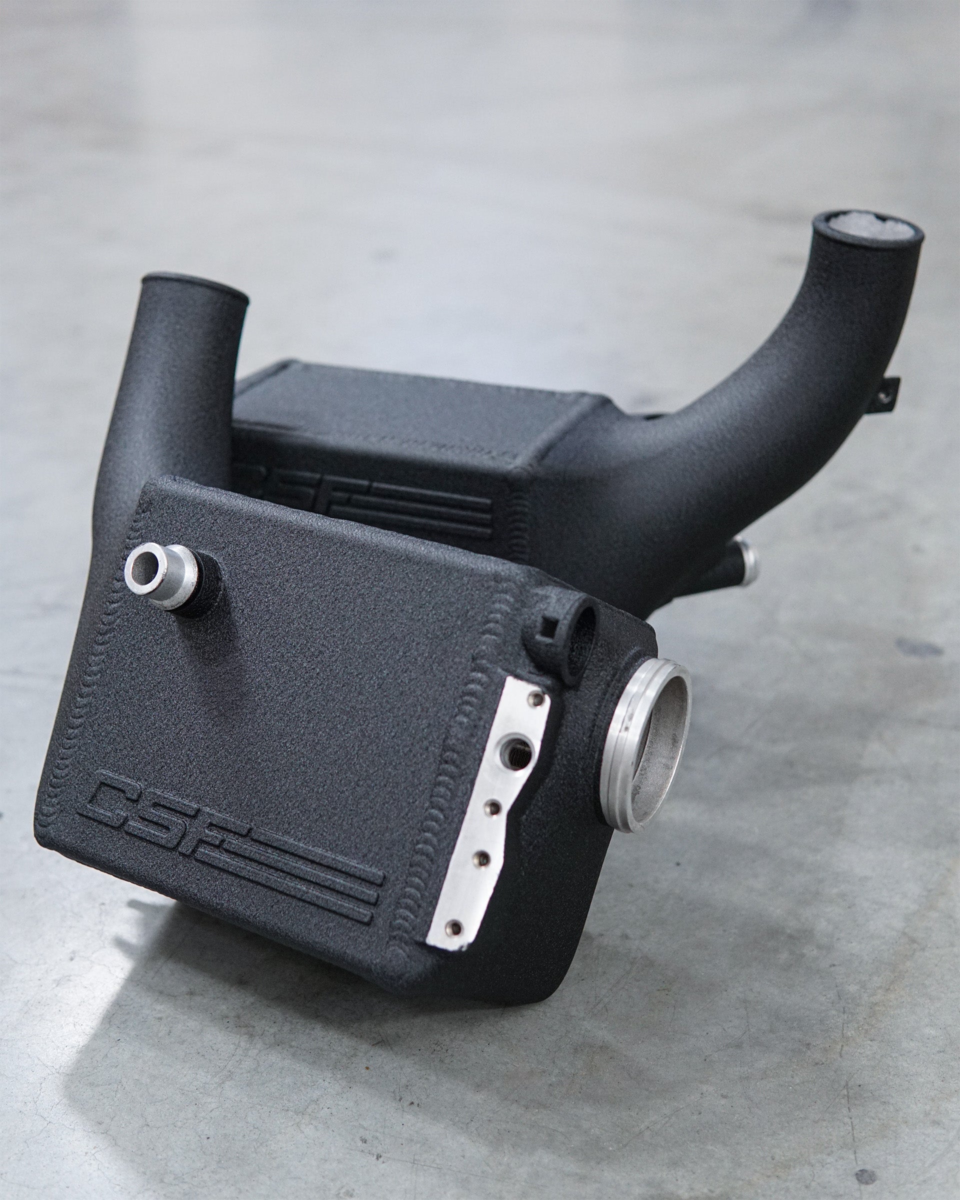 CSF #8315 BMW X5M / X6M / XM High-Performance Charge-Air-Coolers custom finish - Crinkle Black