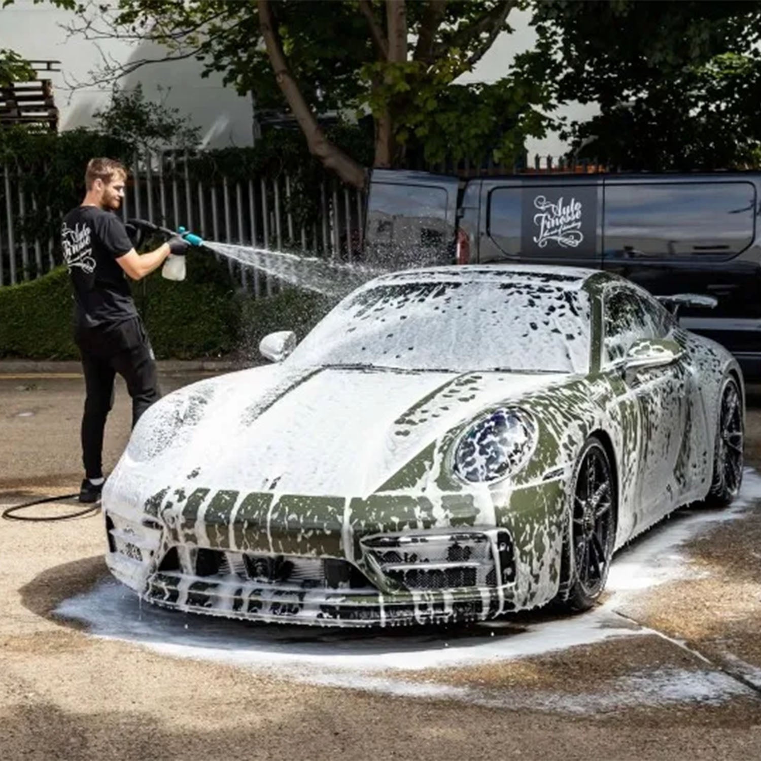 Auto Finesse Avalanche Snow Foam Application