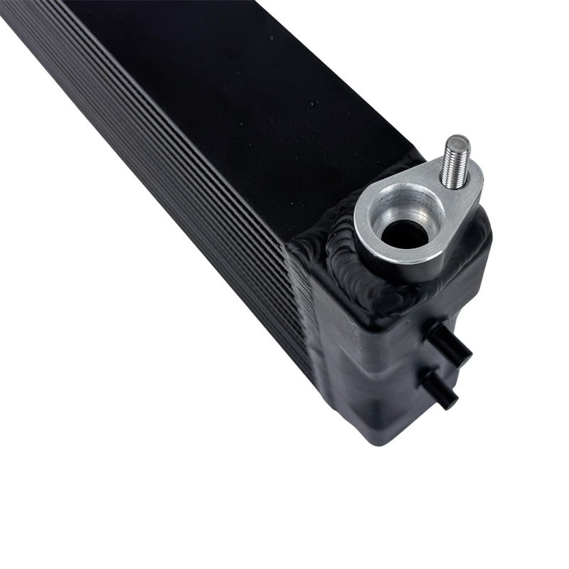CSF Radiators BMW G90/G99 M5, F90 M5, F92 M8, F10 M & F12 M6 High Performance Engine Oil Cooler 8317