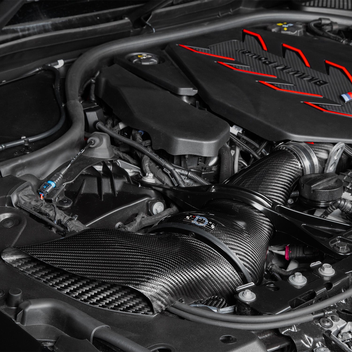 Eventuri BMW G90 & G99 M5 Carbon Fibre Intake System Close Up