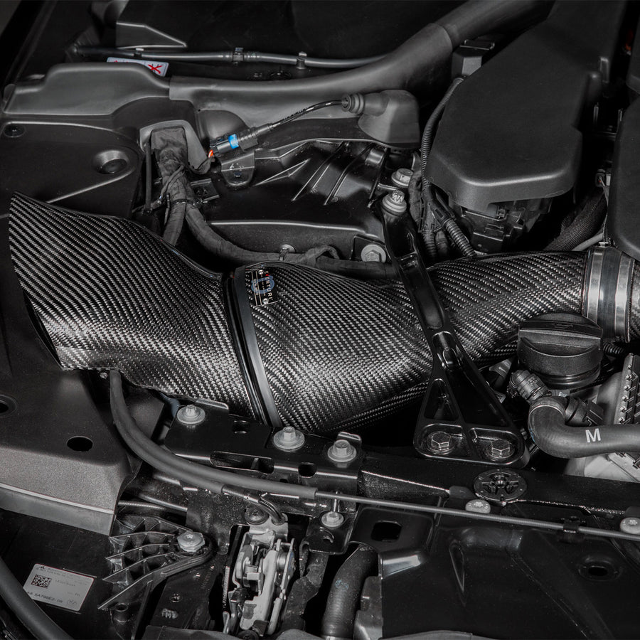 Eventuri BMW G90 & G99 M5 Carbon Fibre Intake System Close Up