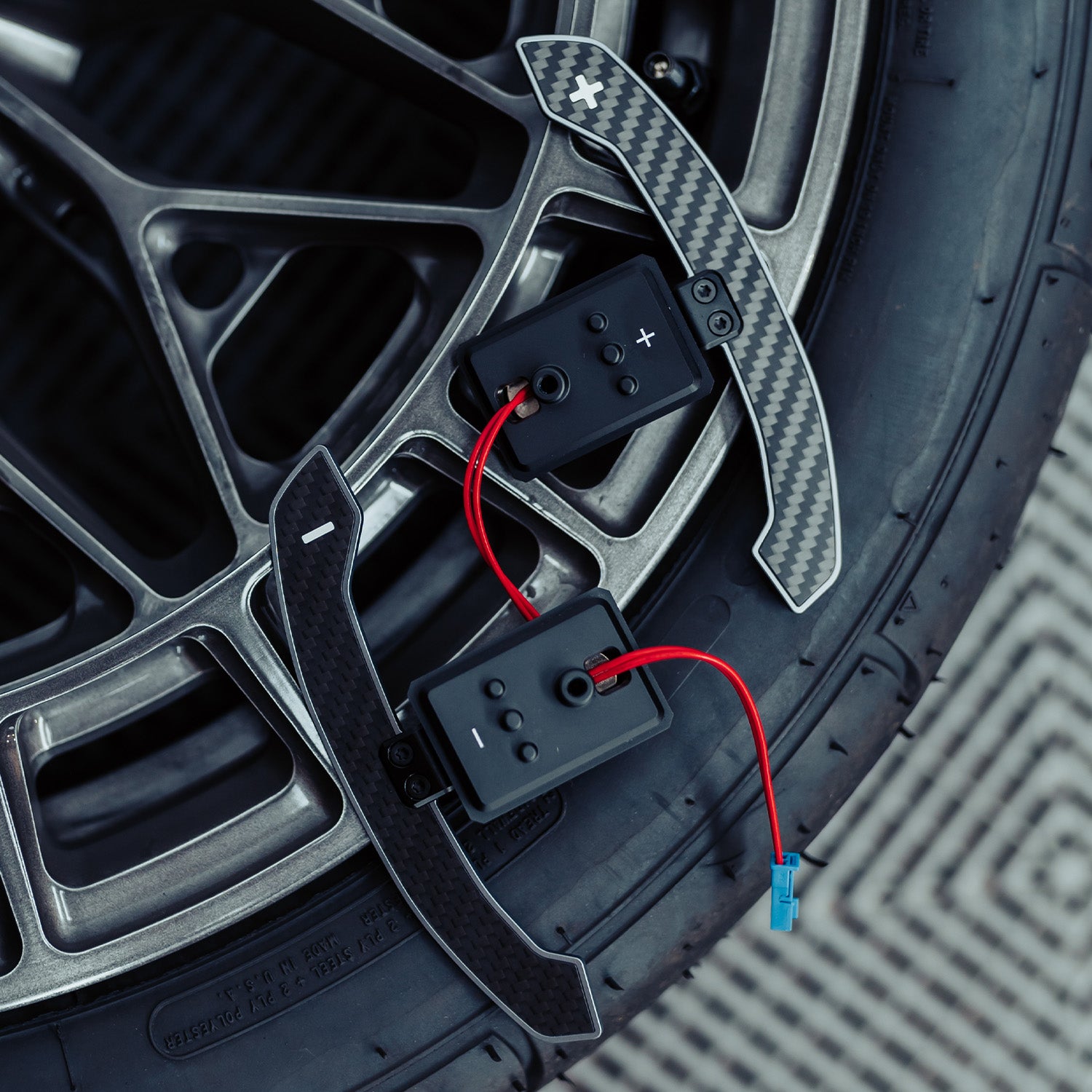 JQ Werks Madtrace® BMW G Series Magnetic Paddle Shifters