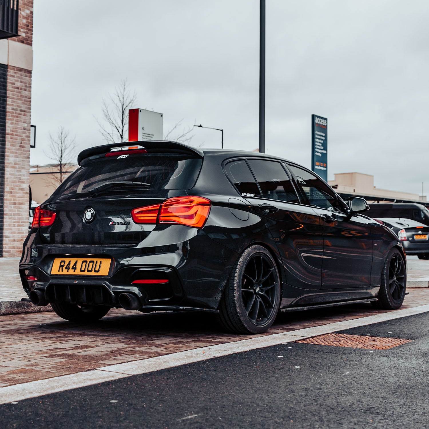 BMW 1 Series F20 F21 Gloss Black Rear Spoiler For Boot Lid - Fits BMW M140i & BMW M135i. Manufactured by MHC