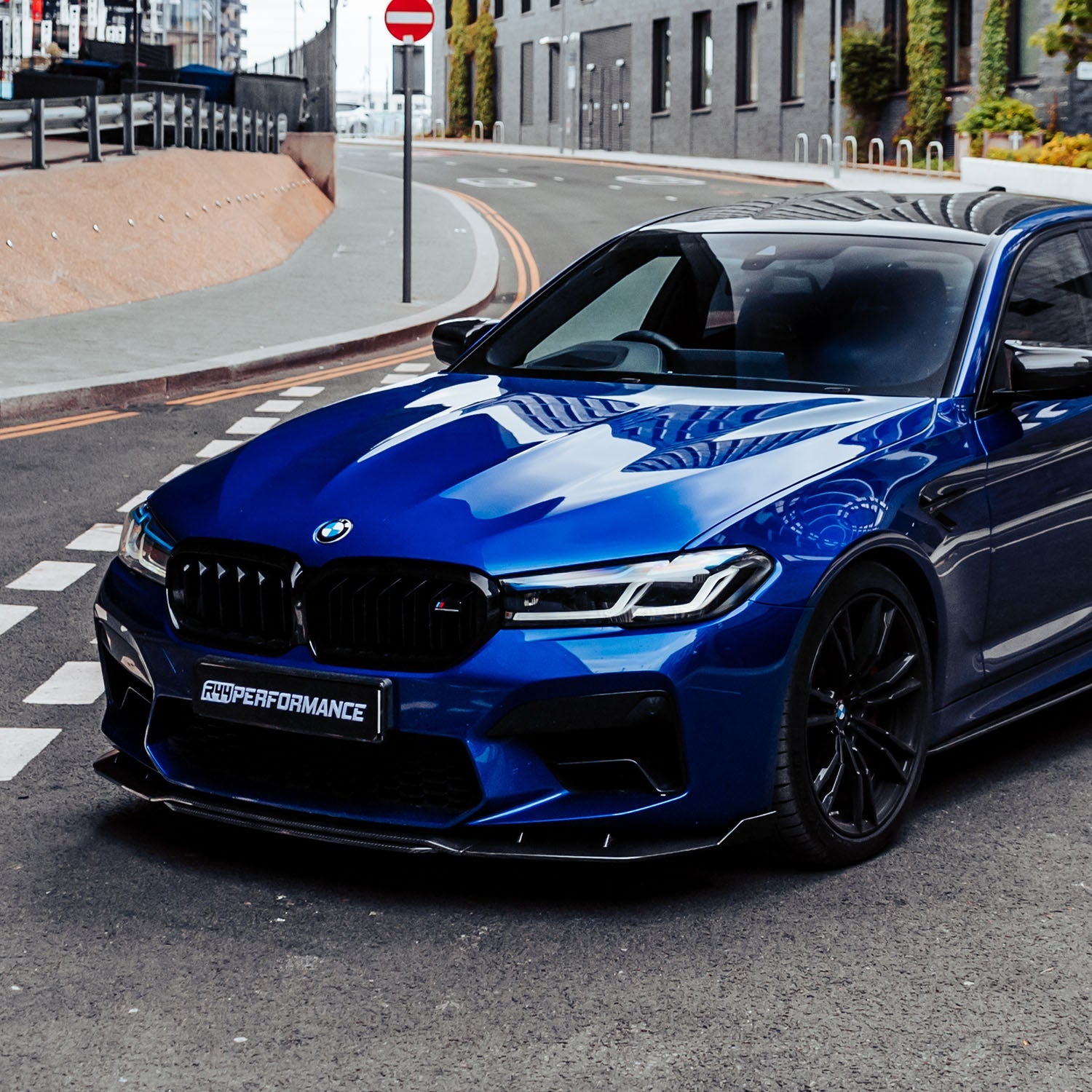 MHC+ BMW F90 M5 LCI Low Line Carbon Fibre Front Splitter Fitted