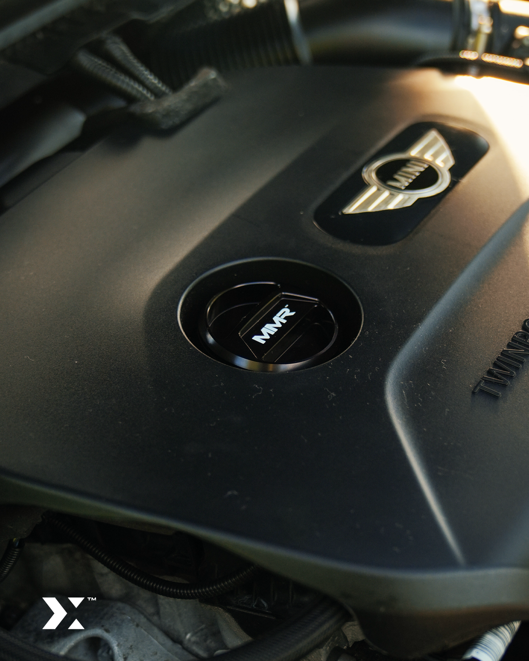 MMX gloss black anodised billet oil filler cap for BMW B58 and S55 engines