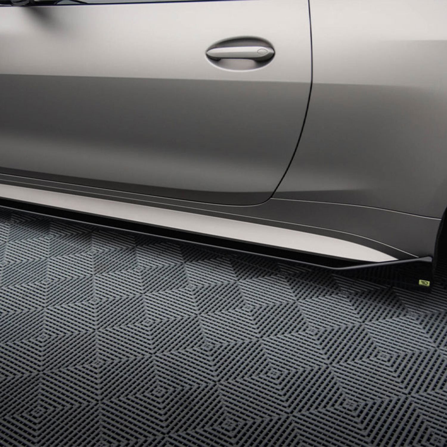 Maxton BMW G82 & G83 M4 V3 Gloss Black CSL Side Skirts