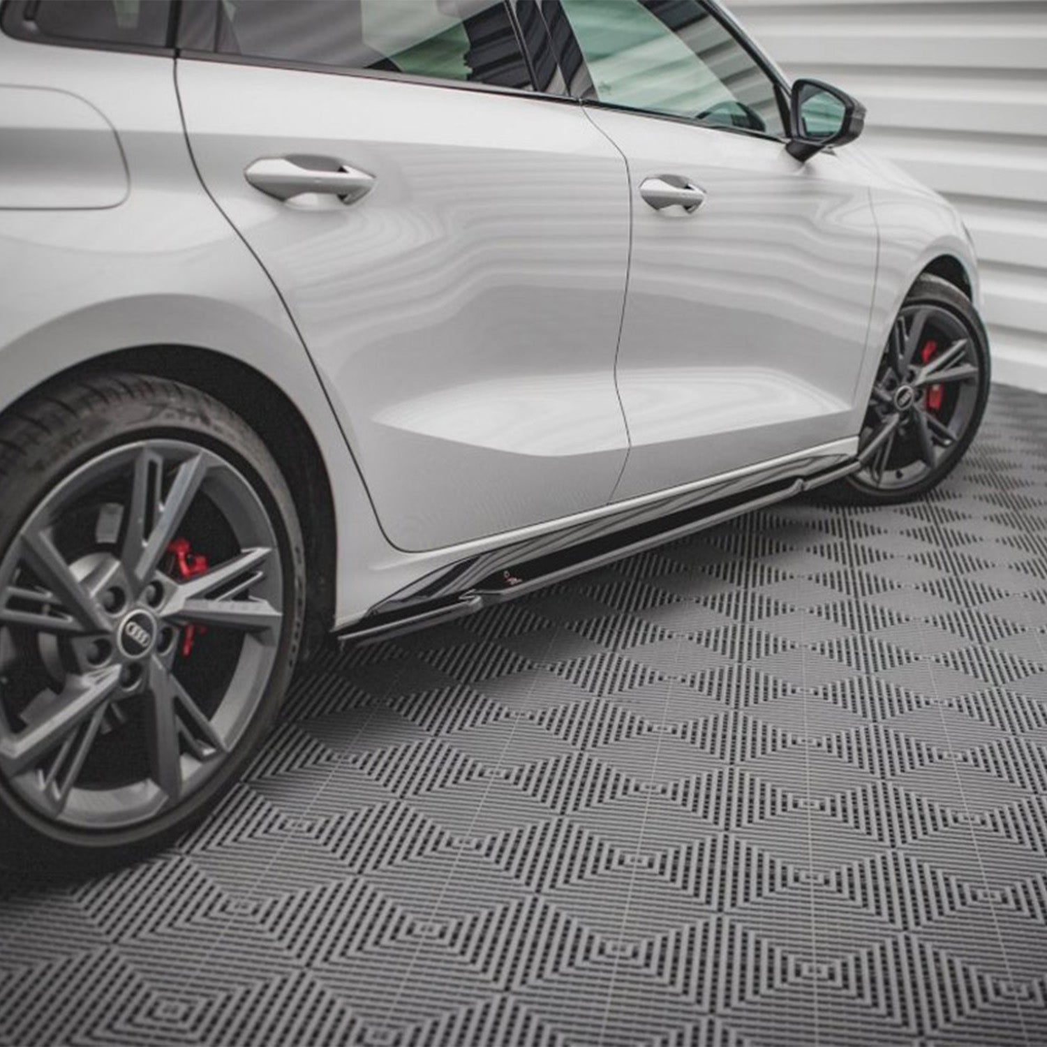 Maxton Design Audi S3 8Y Gloss Black Side Skirts