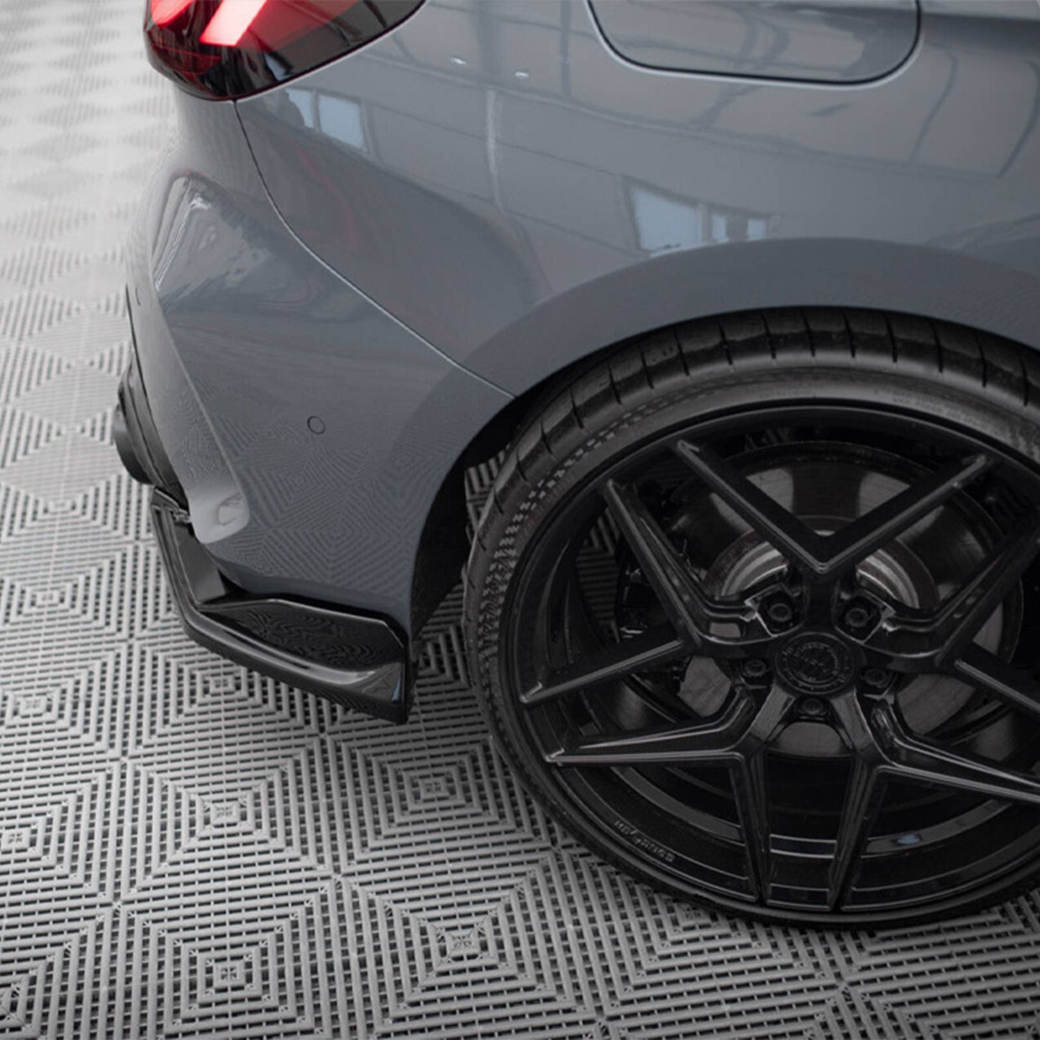 Maxton Design BMW F40 M135i V4 Rear Side Splitters