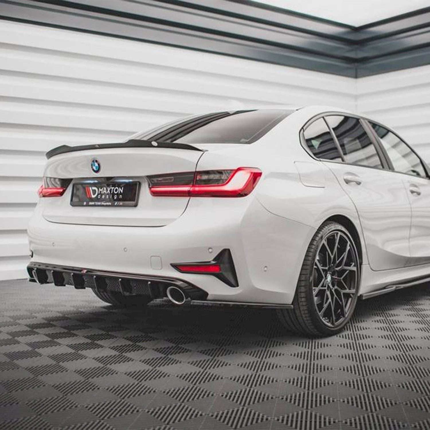 Maxton Design BMW G20 3 Series Rear Spoiler In Gloss Black
