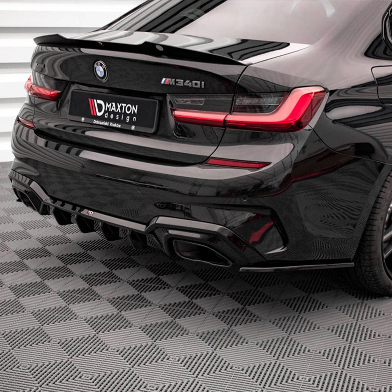 Maxton Design BMW G20 G21 M340i Gloss Black Rear Splitters