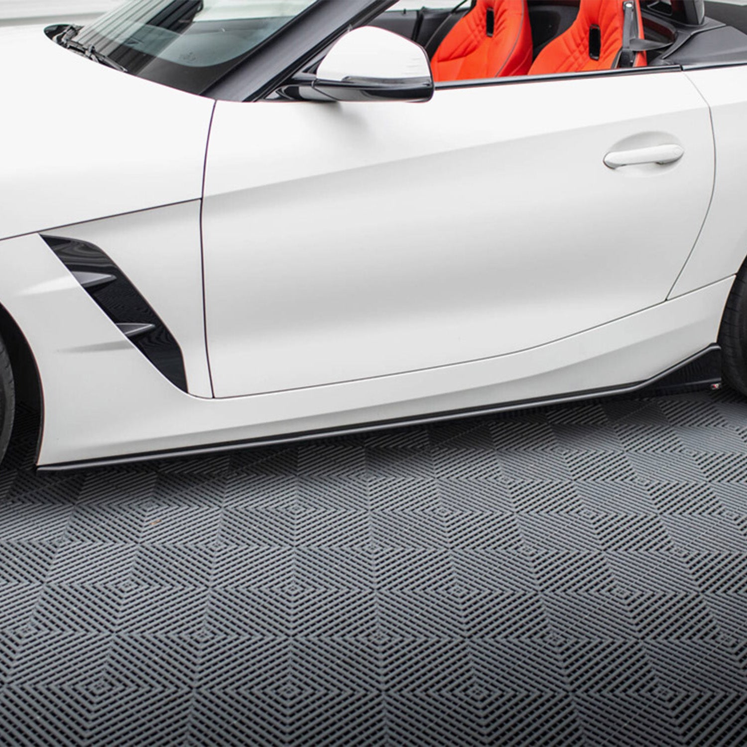 Maxton Design BMW G29 Z4 LCI Gloss Black Side Skirts