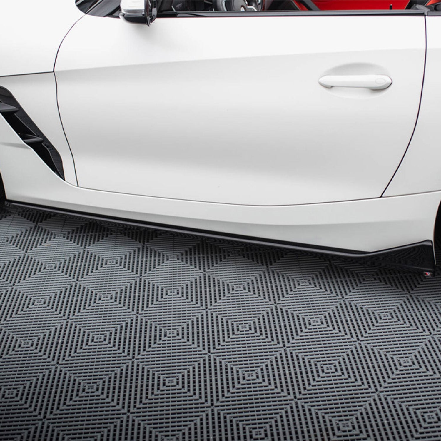 Maxton Design BMW G29 Z4 LCI Gloss Black Side Skirts