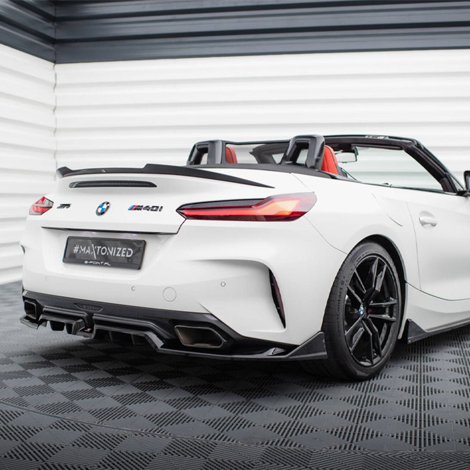 Maxton Design BMW G29 Z4 M40i LCI Gloss Black Rear Diffuser