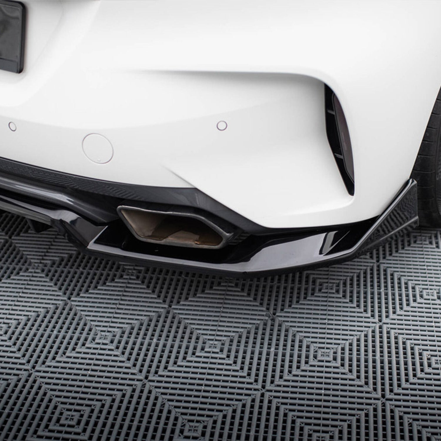 Maxton Design BMW G29 Z4 M40i LCI Gloss Black Rear Diffuser