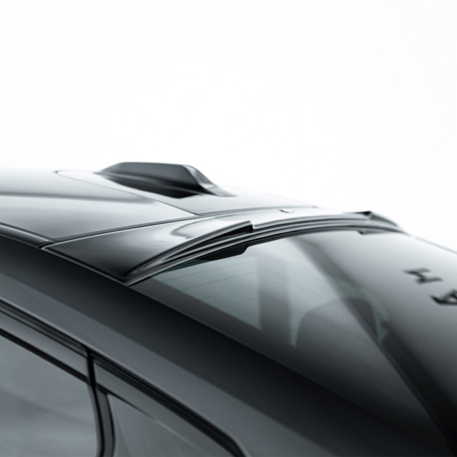 Maxton Design BMW G90 M5 Gloss Black Rear Window Extension