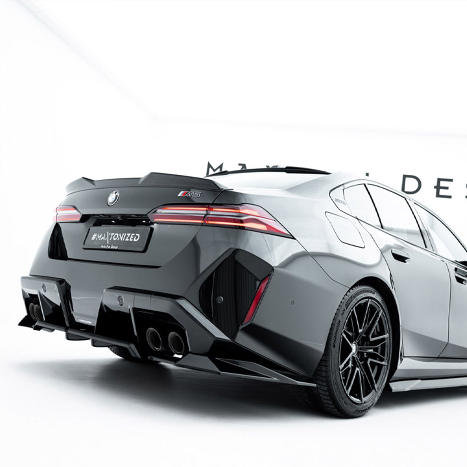 Maxton Design BMW G90 M5 V1 Gloss Black Rear Spoiler