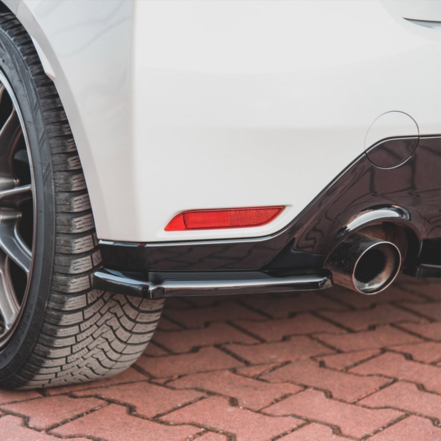 Maxton Design Gloss Black Rear Side Splitters For Toyota GR Yaris