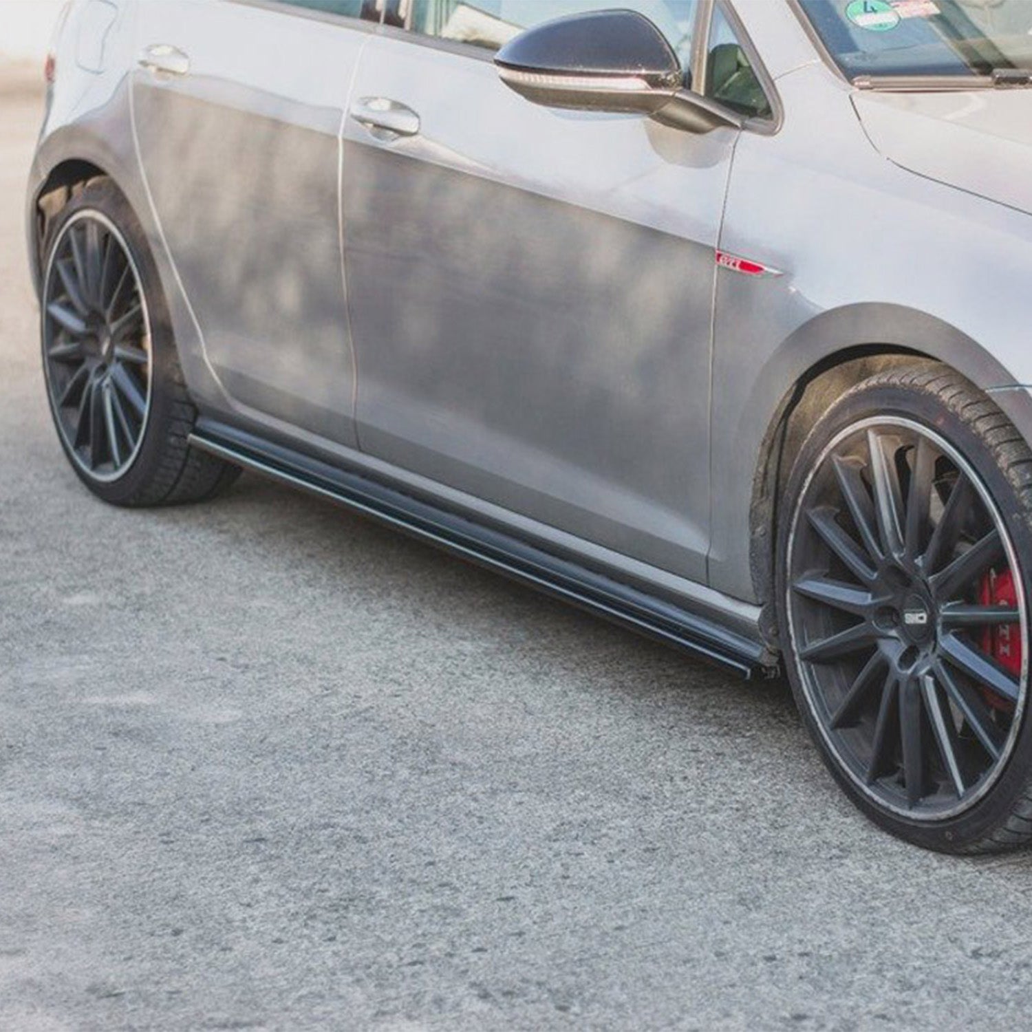 Maxton Design VW Golf GTI Mk7 V2 Gloss Black Side Skirts VW-GO-7/7F-GTI-SD2G