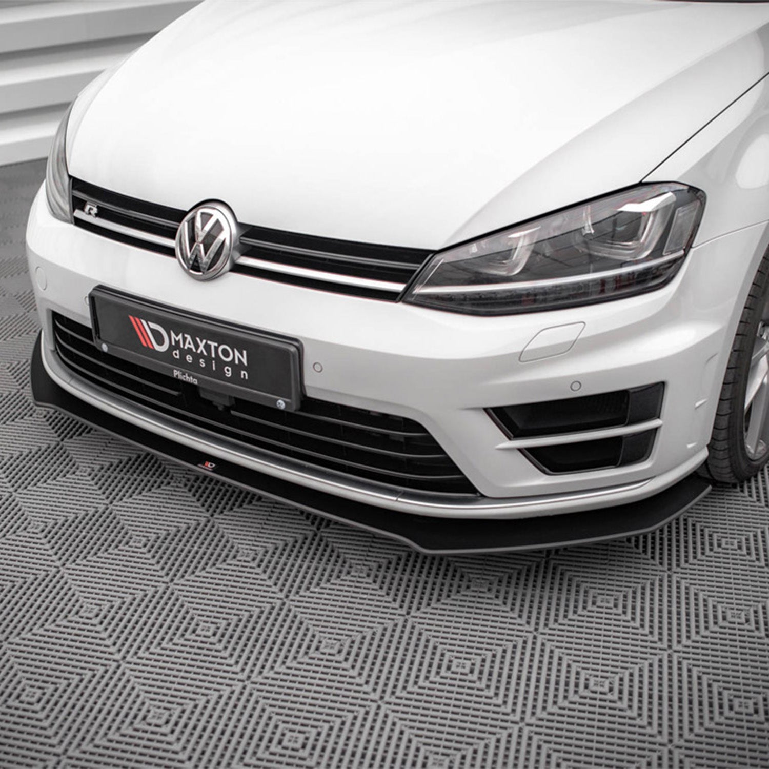 Maxton Design VW Golf R Mk7 V1 Street Pro Front Splitter
