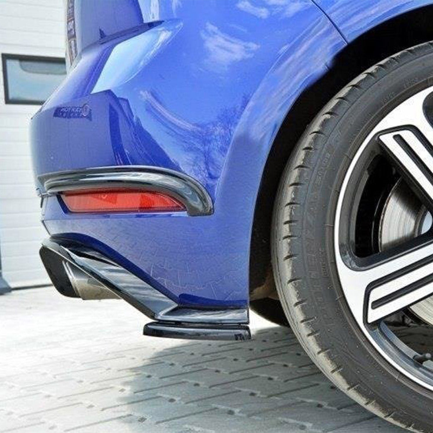 Maxton Design VW Golf R Mk7.5 Gloss Black Rear Side Splitters VW-GO-7F-R-RSD1G