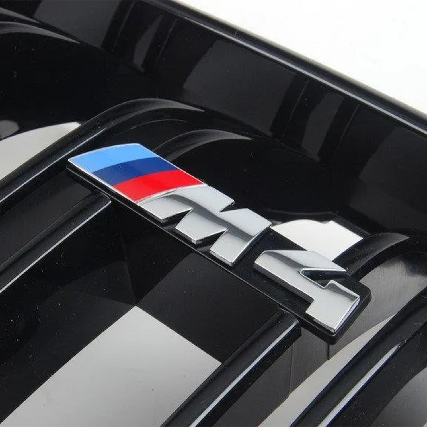 OEM BMW M Performance Gloss Black Front Grilles For F82 M4 51712352812 51712352811