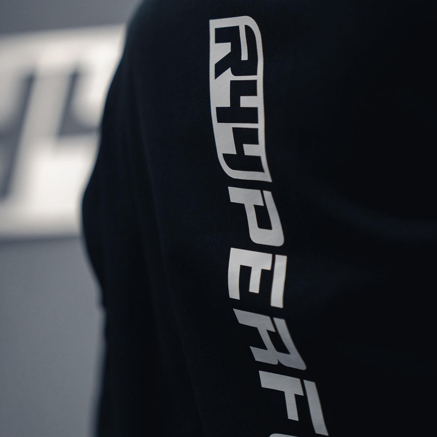 R44 Performance Classic Tee In Black Worn By Model