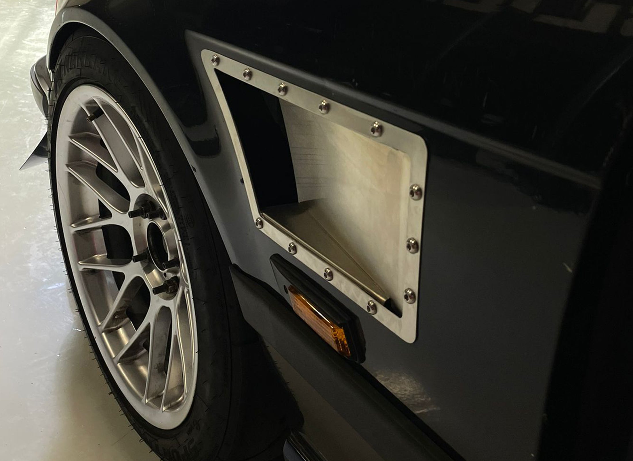 ST Trackparts BMW E36 Fender Vents