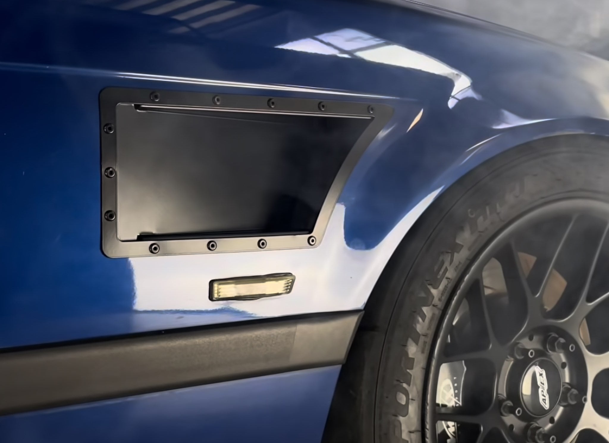 ST Trackparts BMW E36 Fender Vents