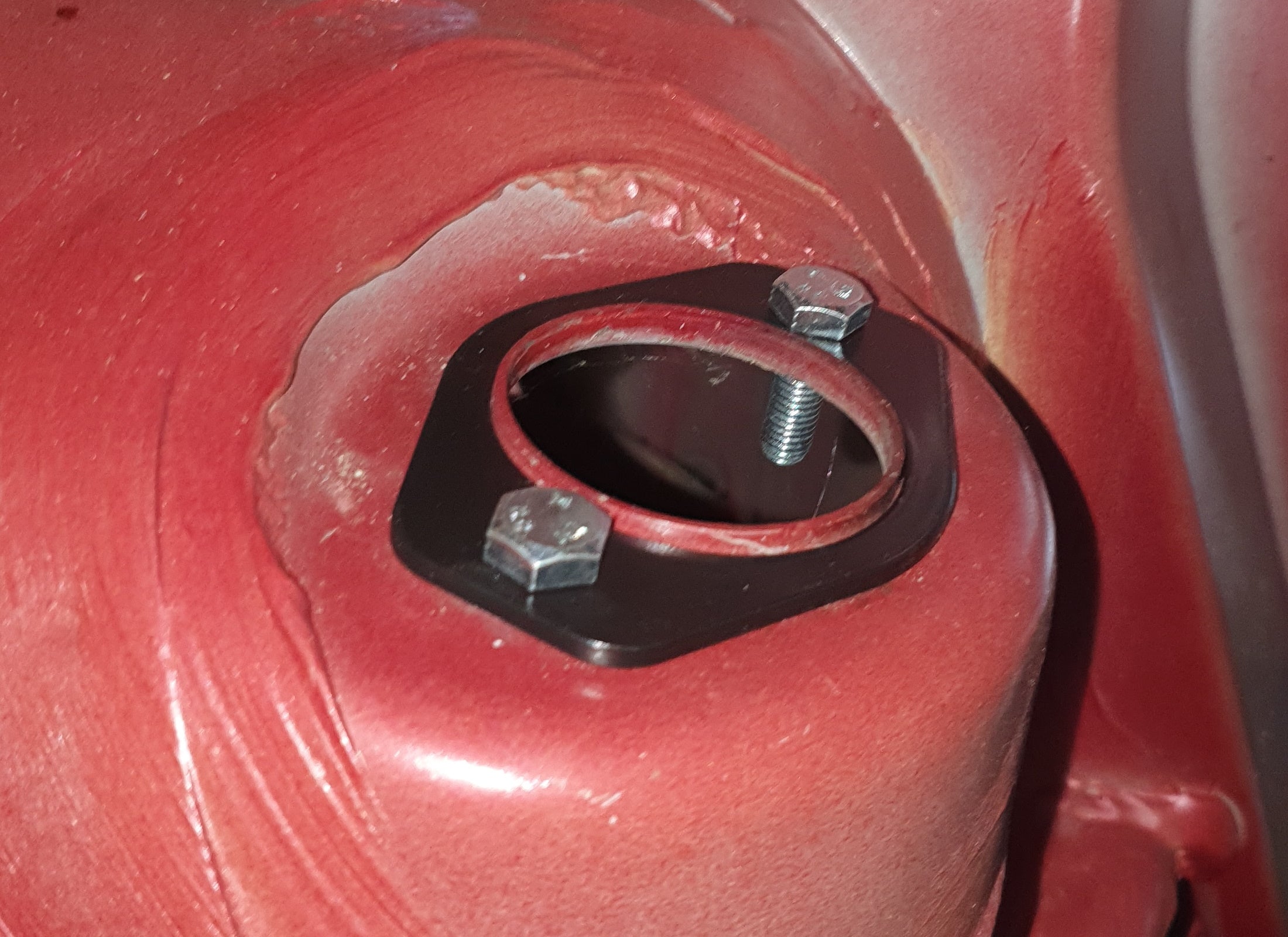 ST Trackparts BMW E36 Rear shock tower reinforcement plates