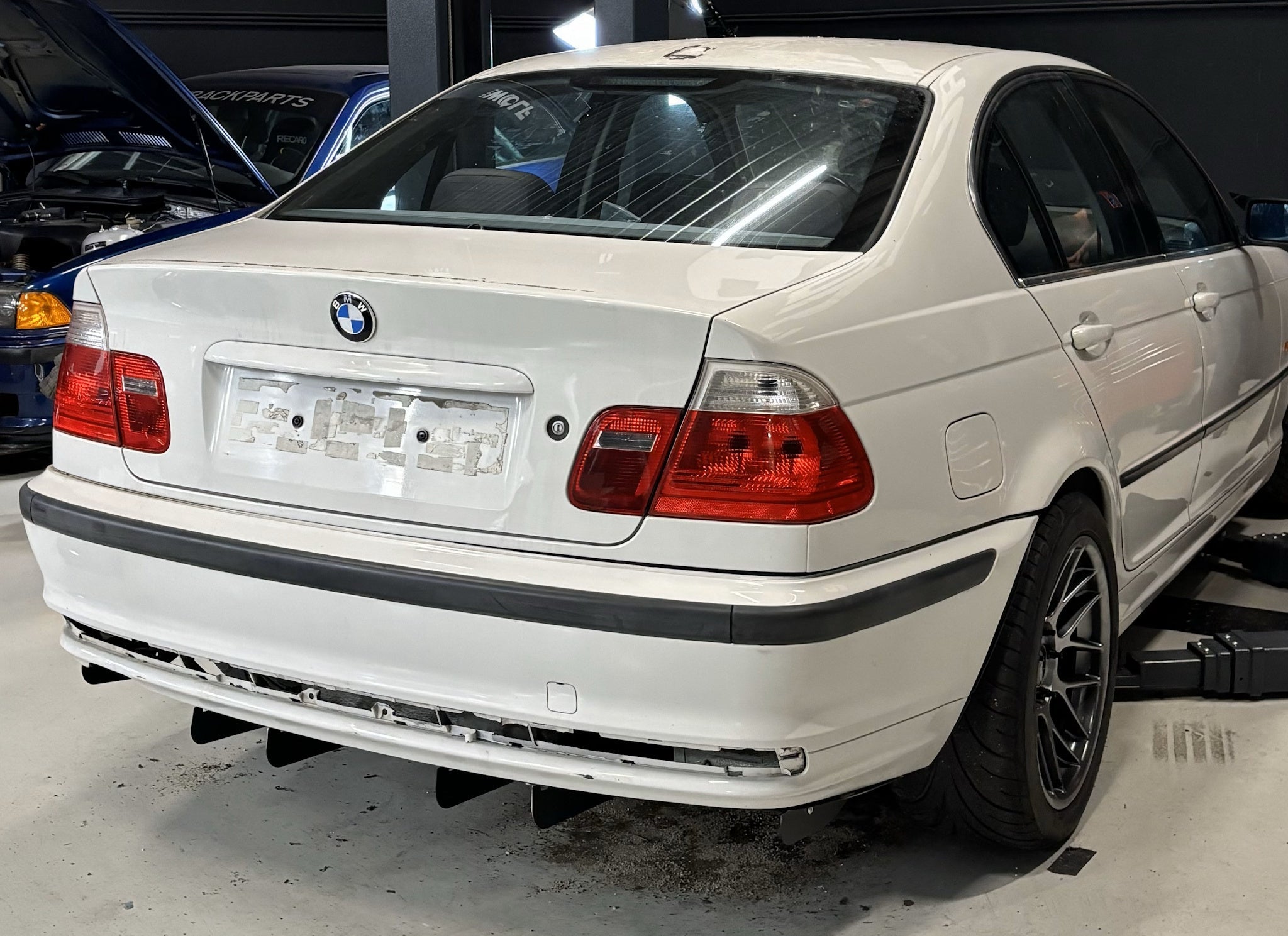 ST Trackparts BMW E46 Diffuser Flat Floor (Non-M)