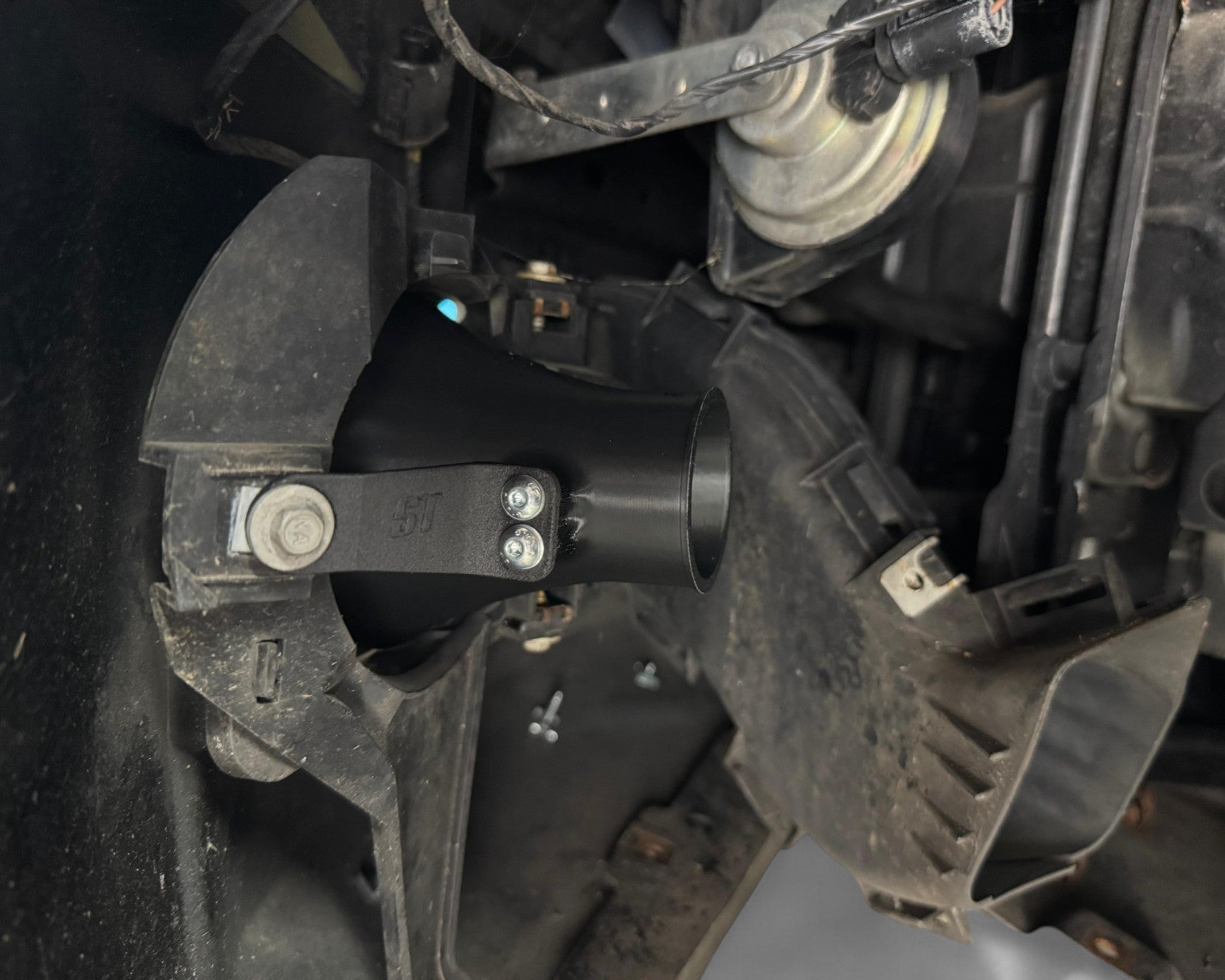 ST Trackparts BMW E82 Brake Cooling Ducts (Fog Light)