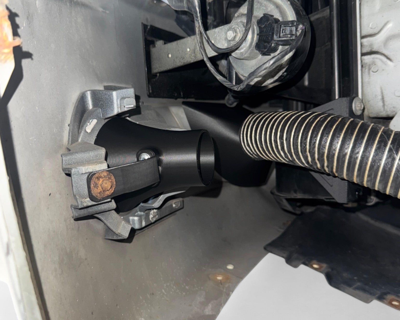 ST Trackparts BMW E87 Brake Cooling Ducts (Fog Light)