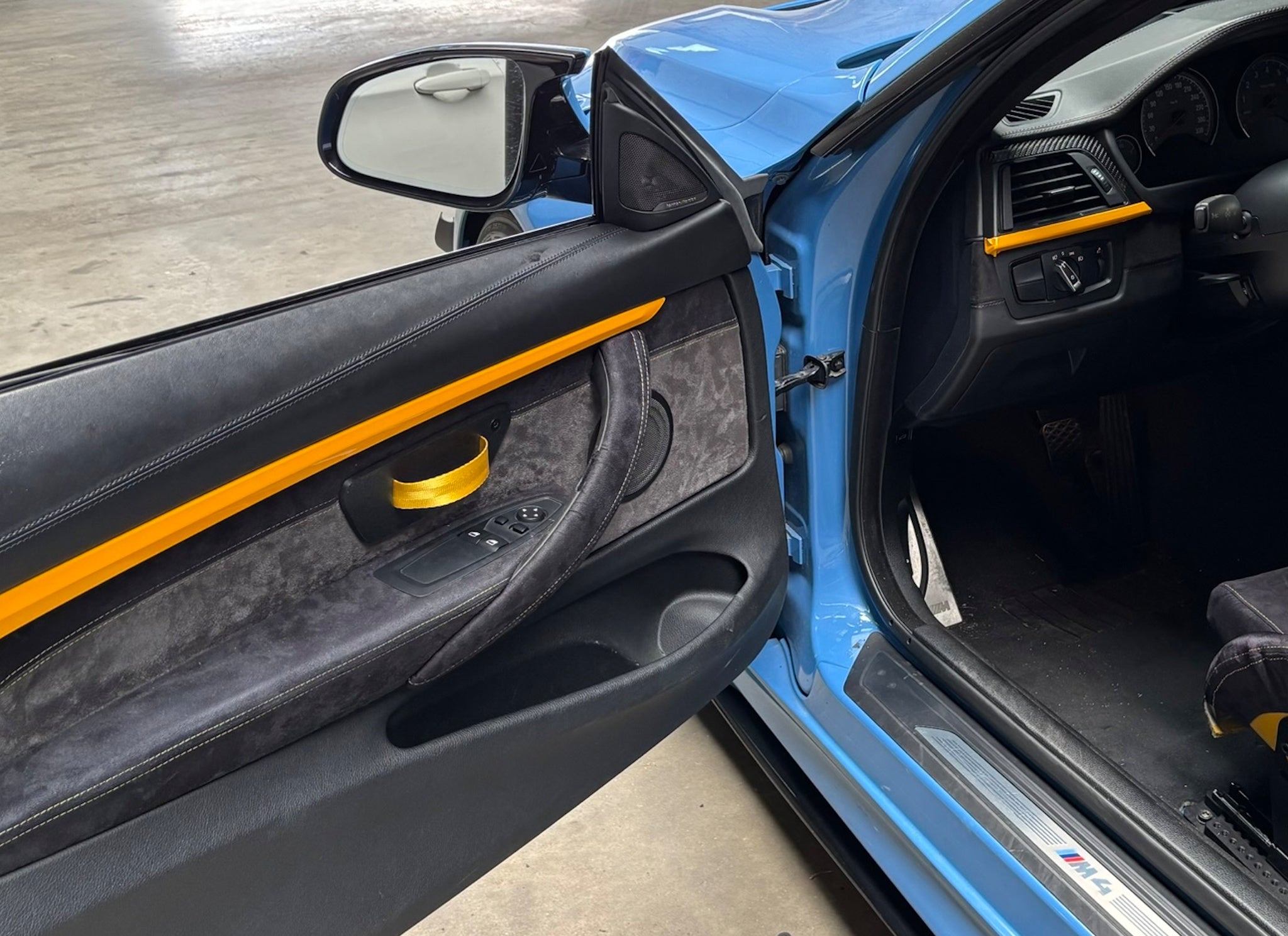 ST Trackparts BMW F80/F82 M3 M4 F30/31 Door Pull Strap Conversion Kit