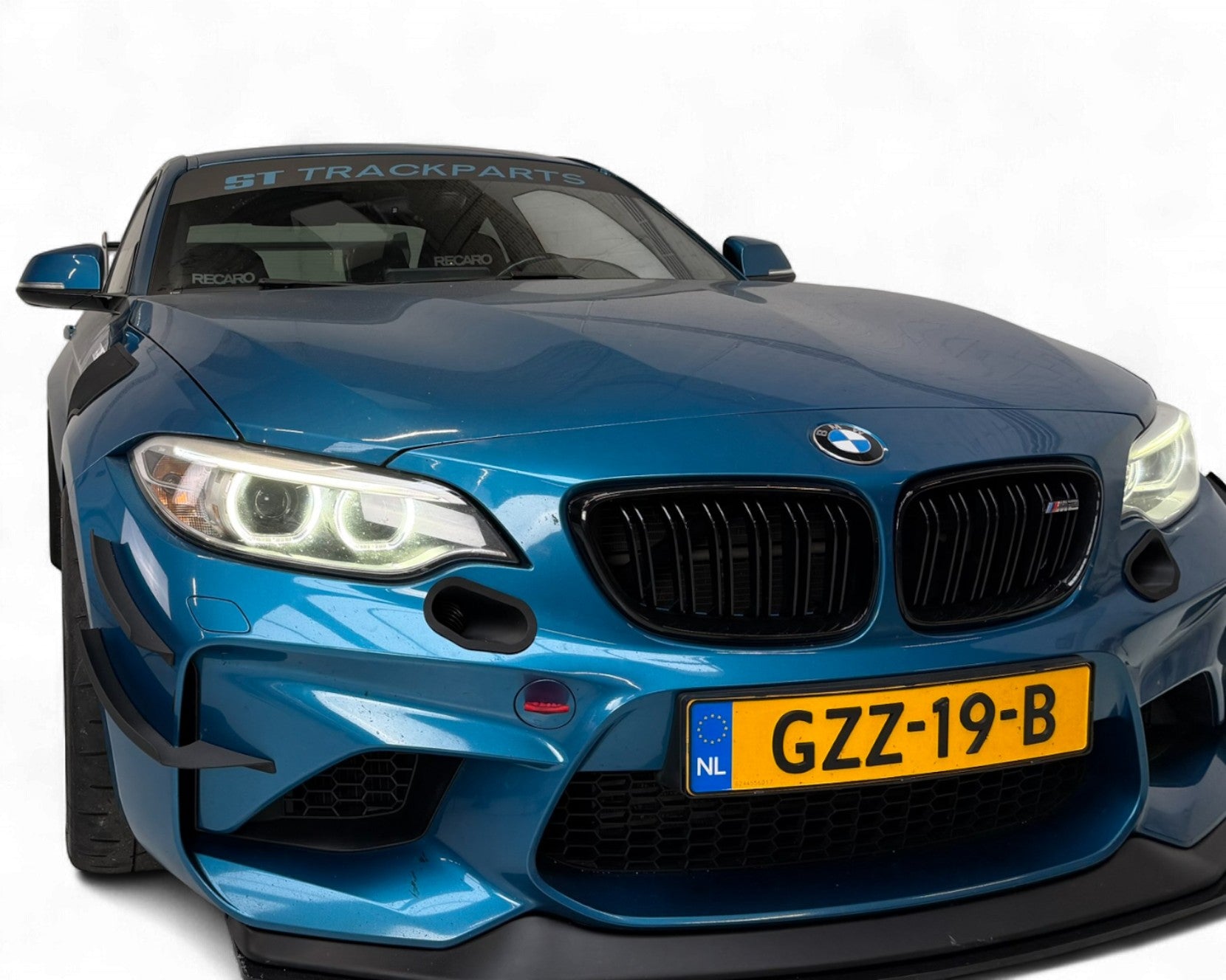 ST Trackparts BMW M2 F87 Fender Vents