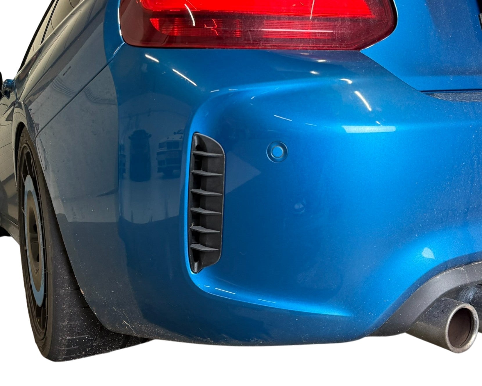 ST Trackparts BMW M2 F87 Reflector Delete Ducts Kit & Wheel Well Vents