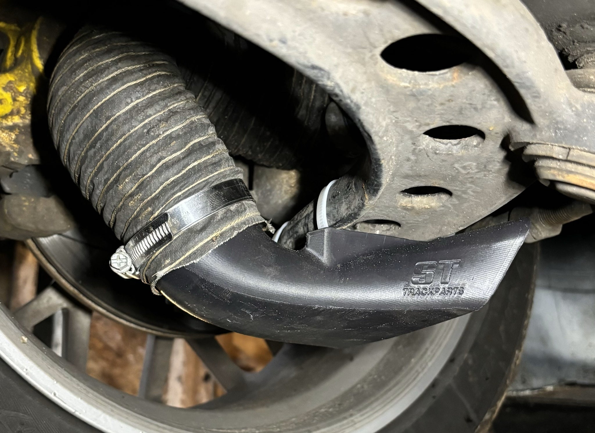 ST Trackparts Control Arm Universal Duct