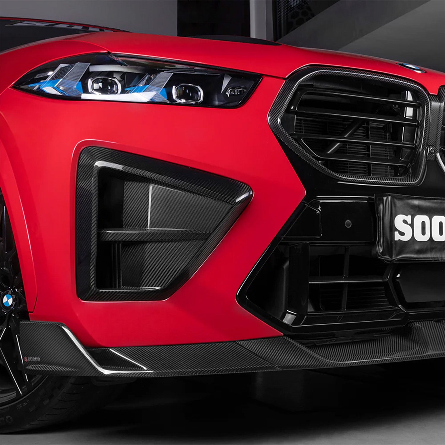 SooQoo BMW F96 X6M LCI Gloss Carbon Fibre Front Splitter