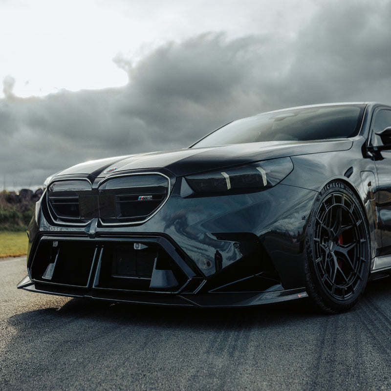 SooQoo BMW G90 & G99 M5 Carbon Fibre SQ-A Front Splitter