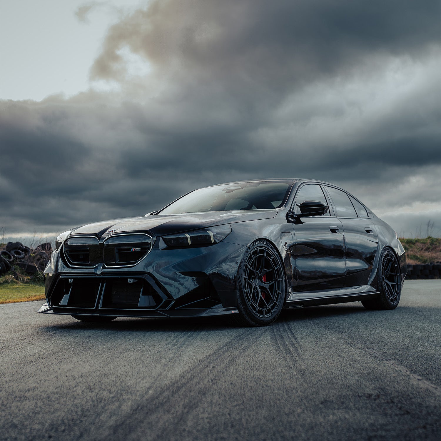 SooQoo BMW G90 & G99 M5 SQ-A Side Skirts In Gloss Carbon Fibre