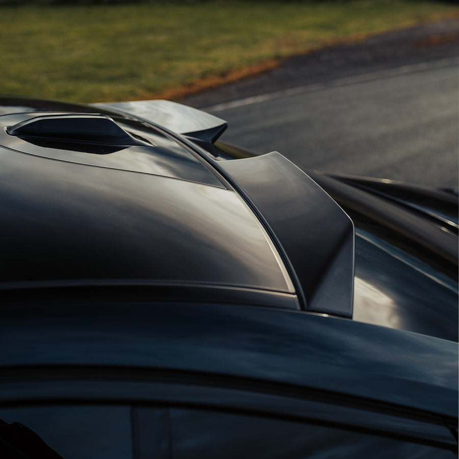 SooQoo BMW G90 M5 Carbon Fibre Upper Roof Spoiler