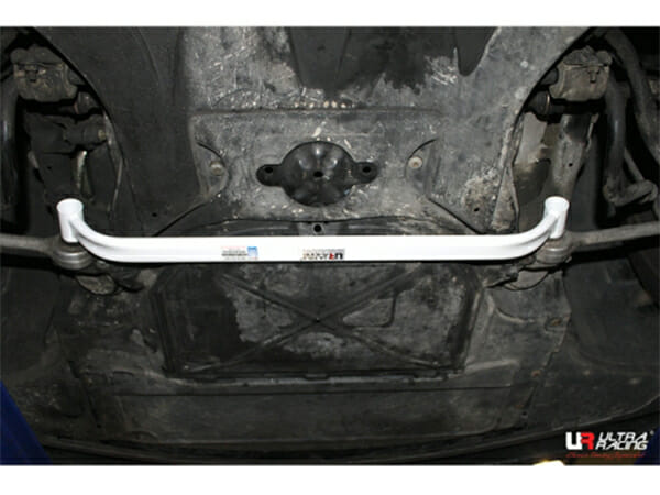 Ultra Racing BMW 7 E38 (728i) 2.8 2WD 94-01 UltraRacing 2-Point Front Lower Tiebar (3607) URKR-LA2-3607