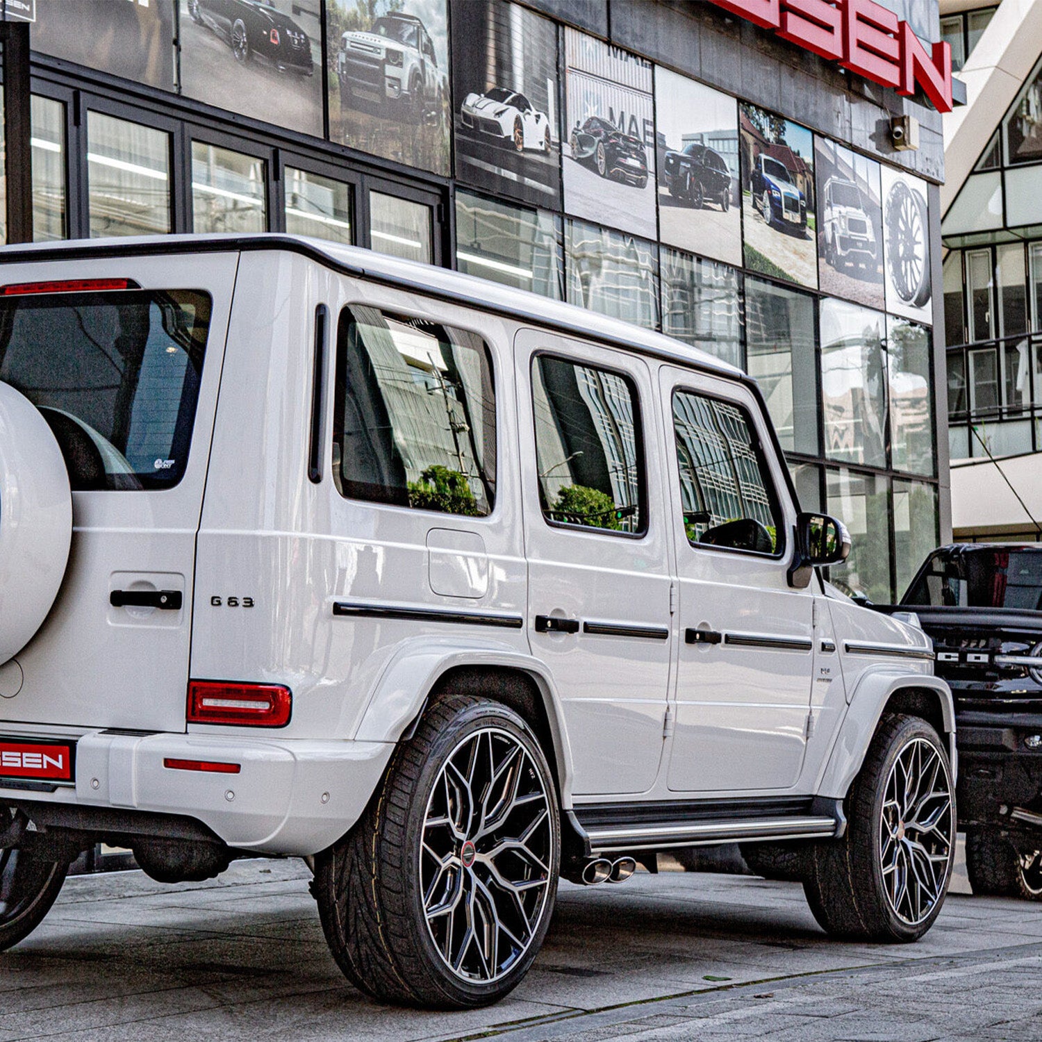 Vossen HF-2 Forged Alloy Wheels In Brushed Gloss Black