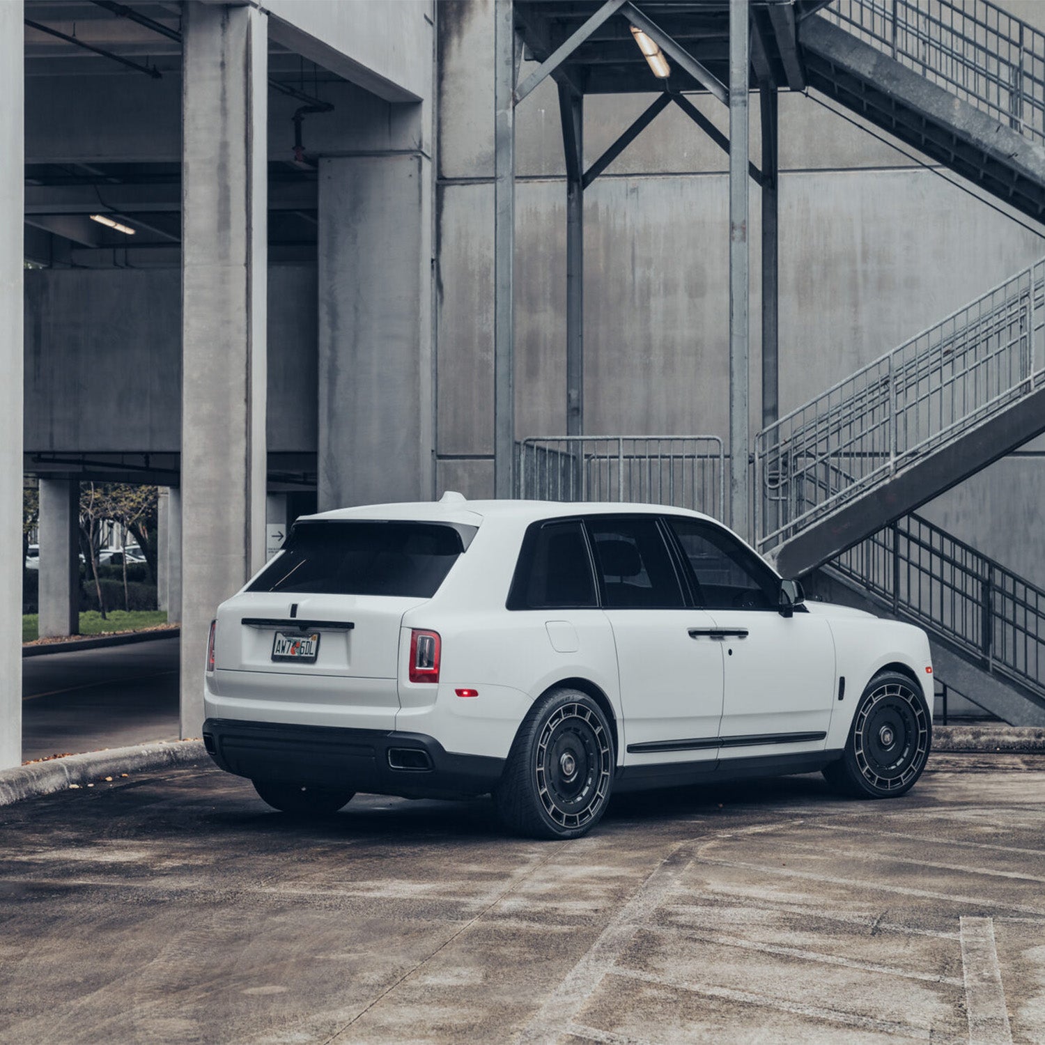 Vossen HF-9 Forged Alloy Wheels In Gloss Black with Polished Details