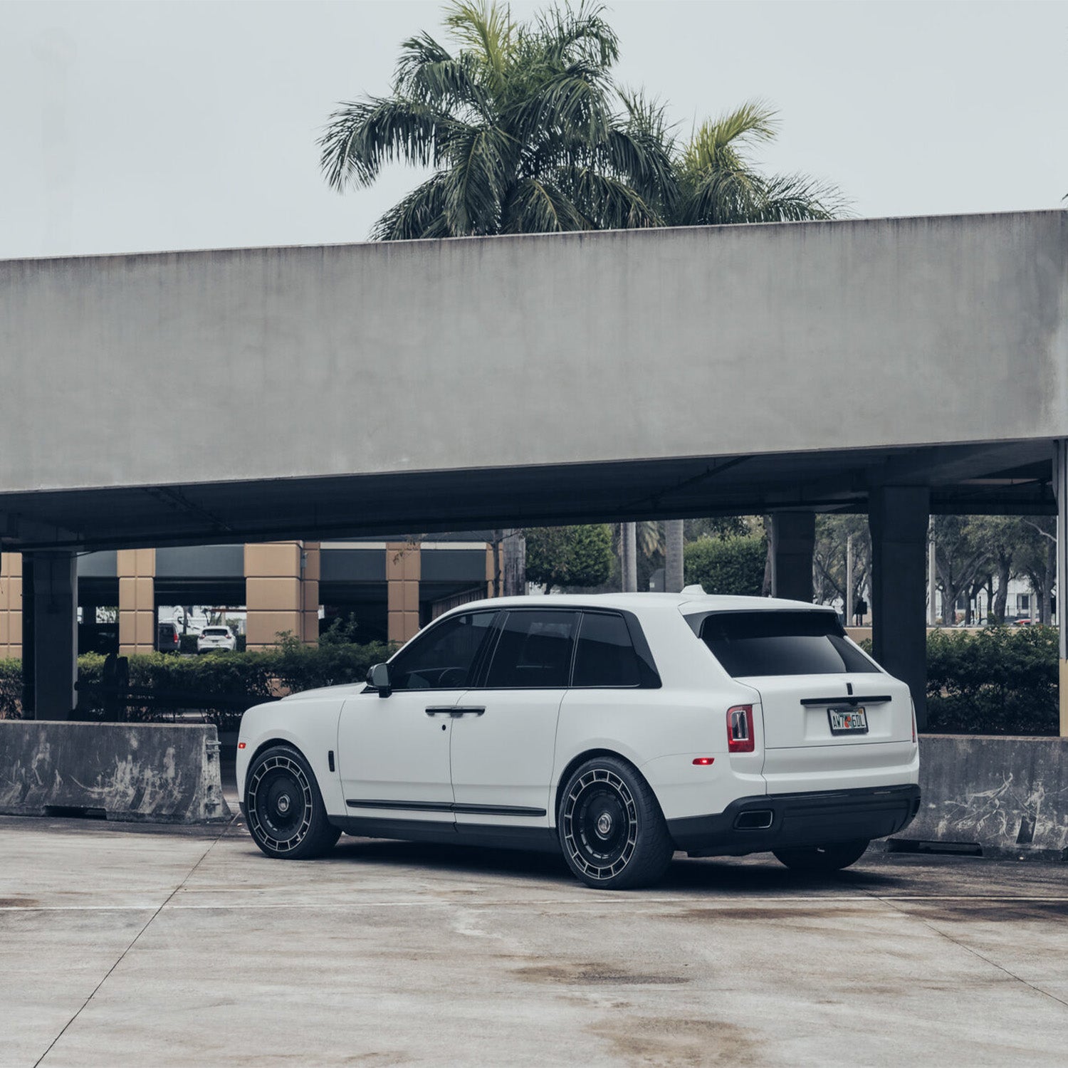 Vossen HF-9 Forged Alloy Wheels In Gloss Black with Polished Details
