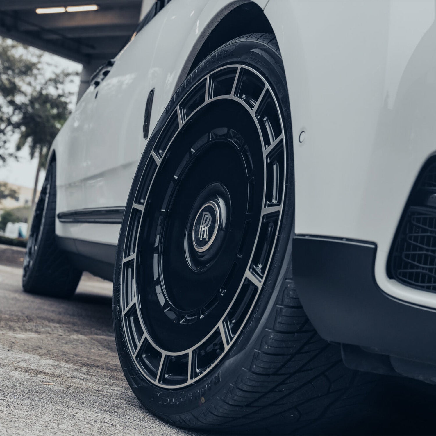 Vossen HF-9 Forged Alloy Wheels In Gloss Black with Polished Details