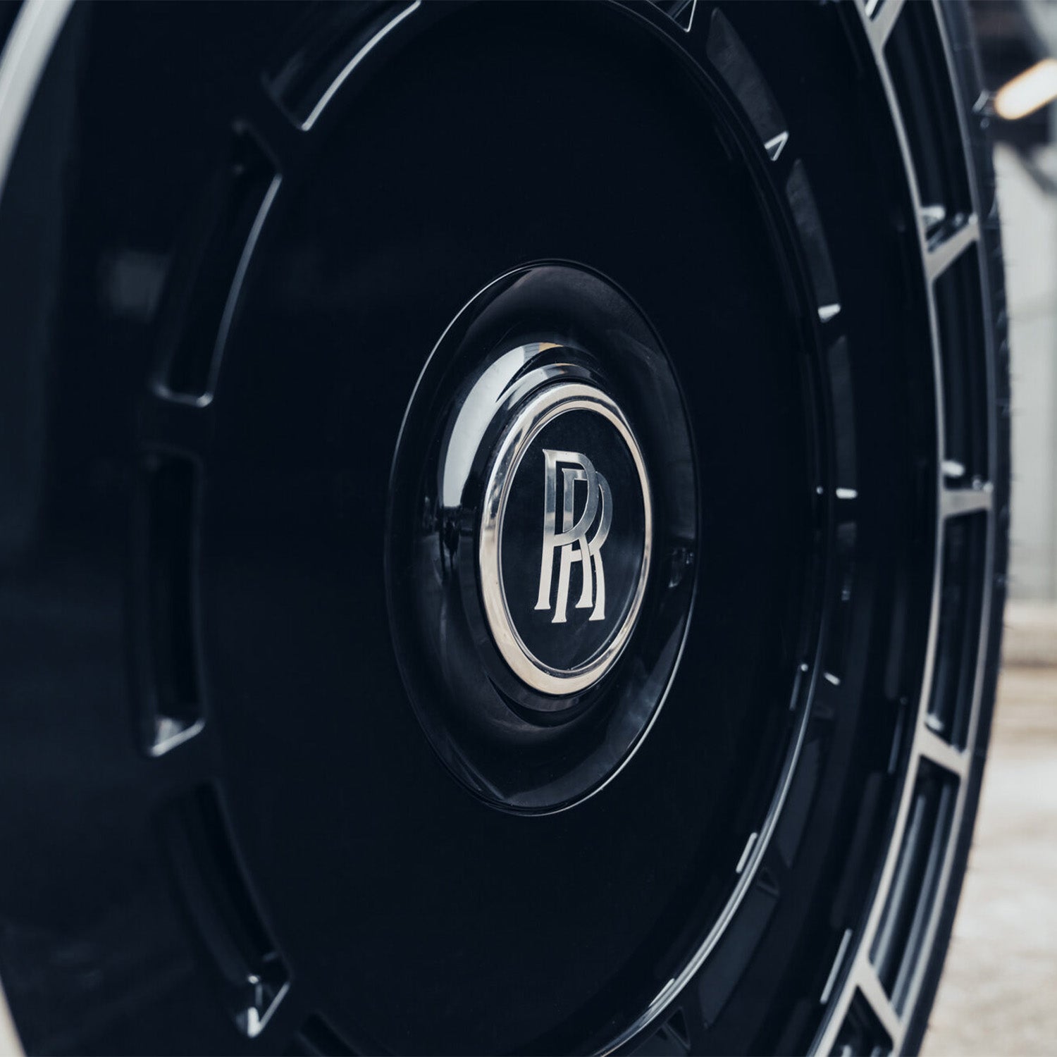 Vossen HF-9 Forged Alloy Wheels In Gloss Black with Polished Details