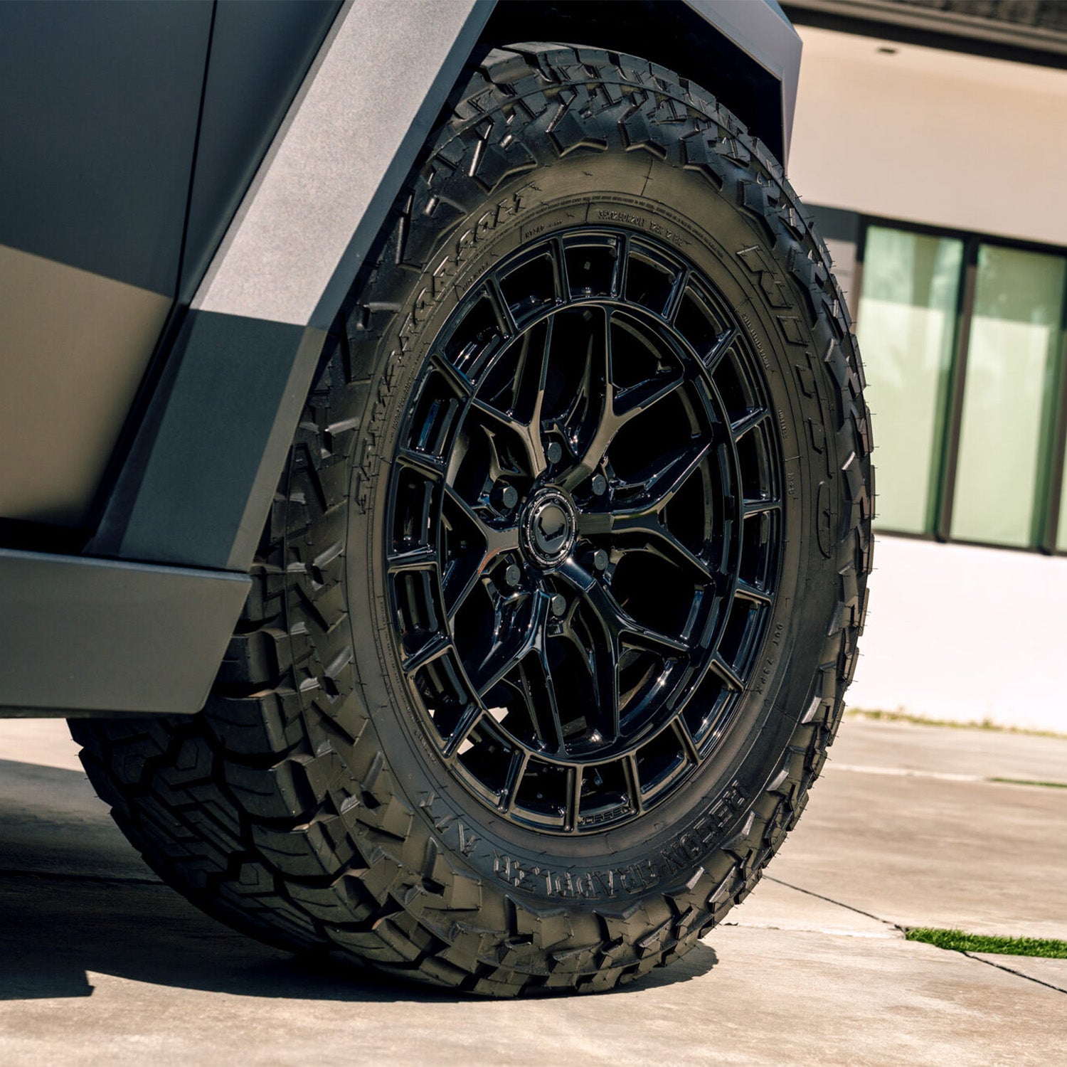 Vossen HFX-1 Forged Alloy Wheels In Gloss Black (6-Lug)