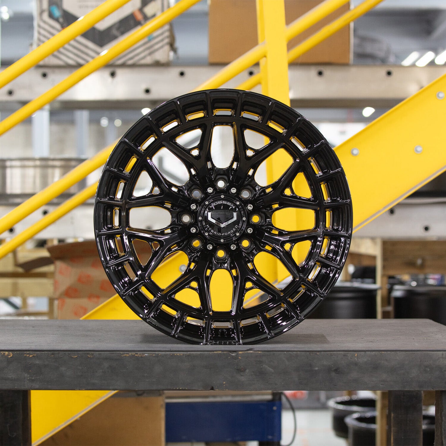 Vossen HFX-1 Forged Alloy Wheels In Gloss Black (8-Lug)