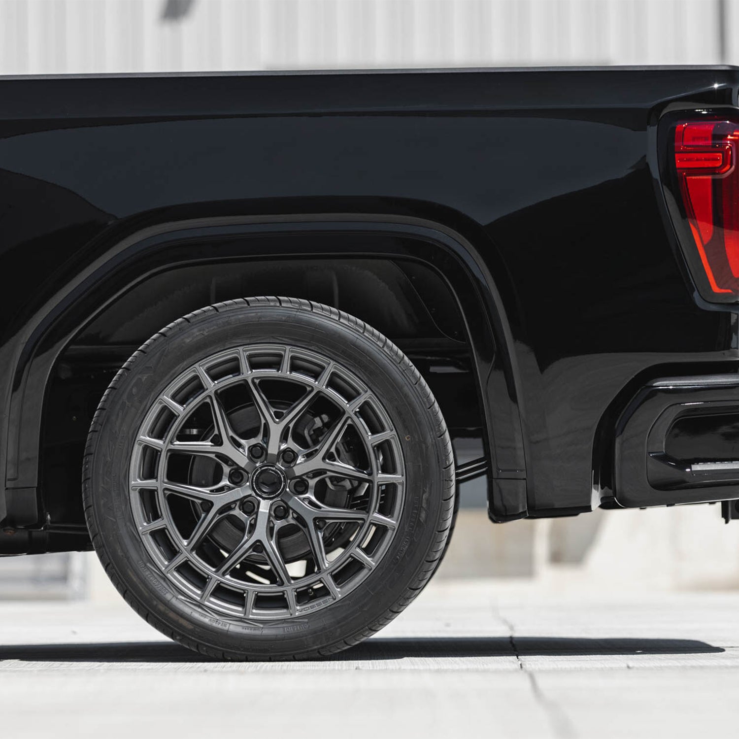 Vossen HFX-1 Forged Alloy Wheels In Matte Gunmetal (6-Lug)